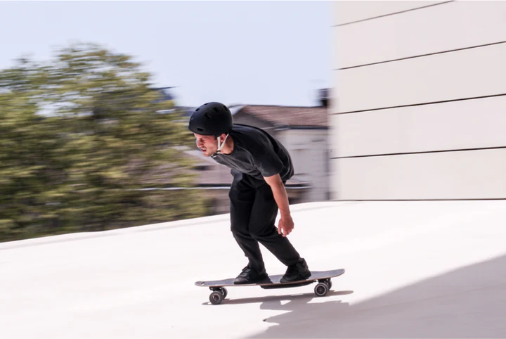 Die Unterschiede zwischen Elektro-Skateboards und herkömmlichen Skateboards