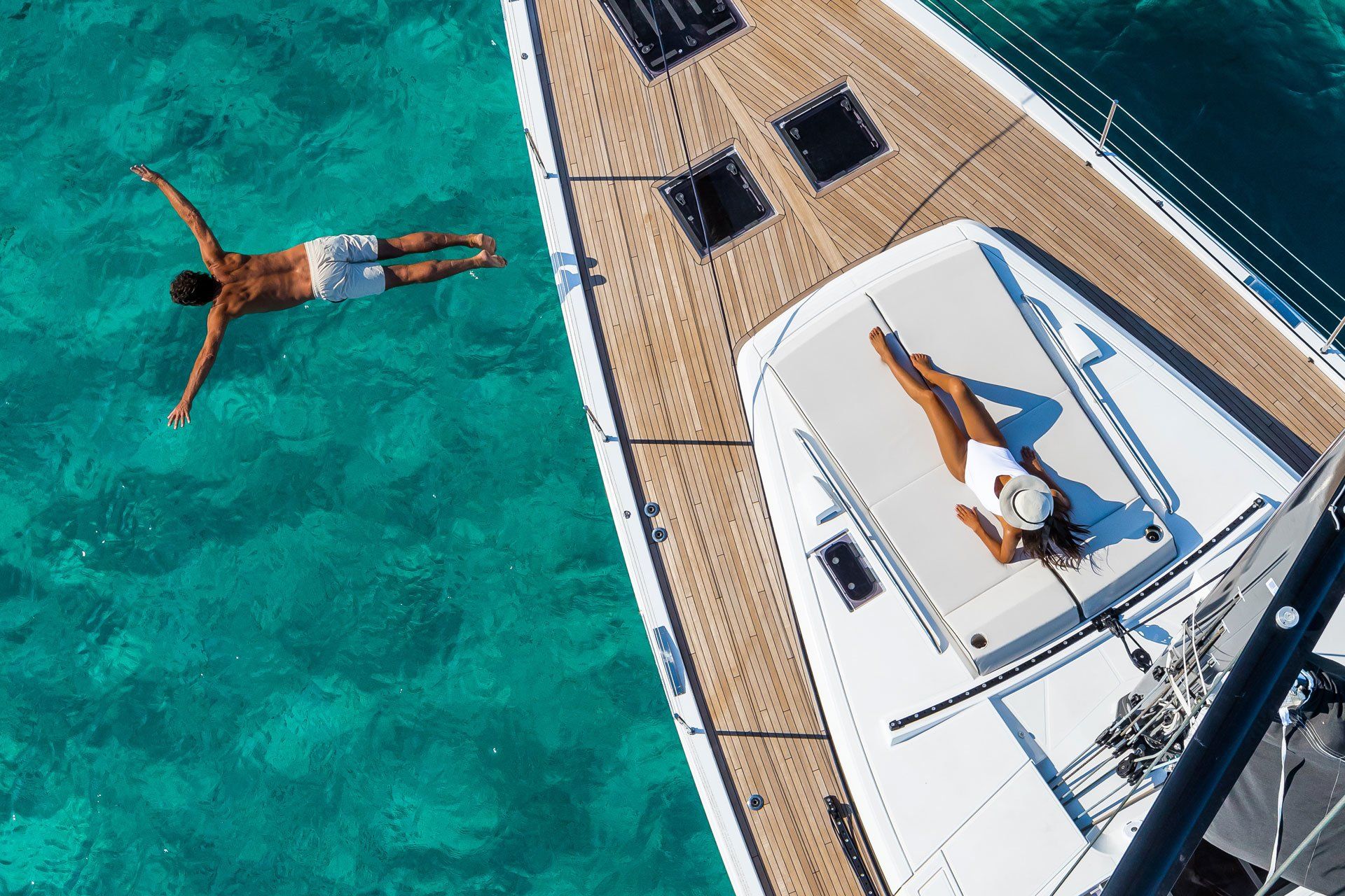 Island-Hopping Made Easy with Yacht and Catamaran Charters from Athens