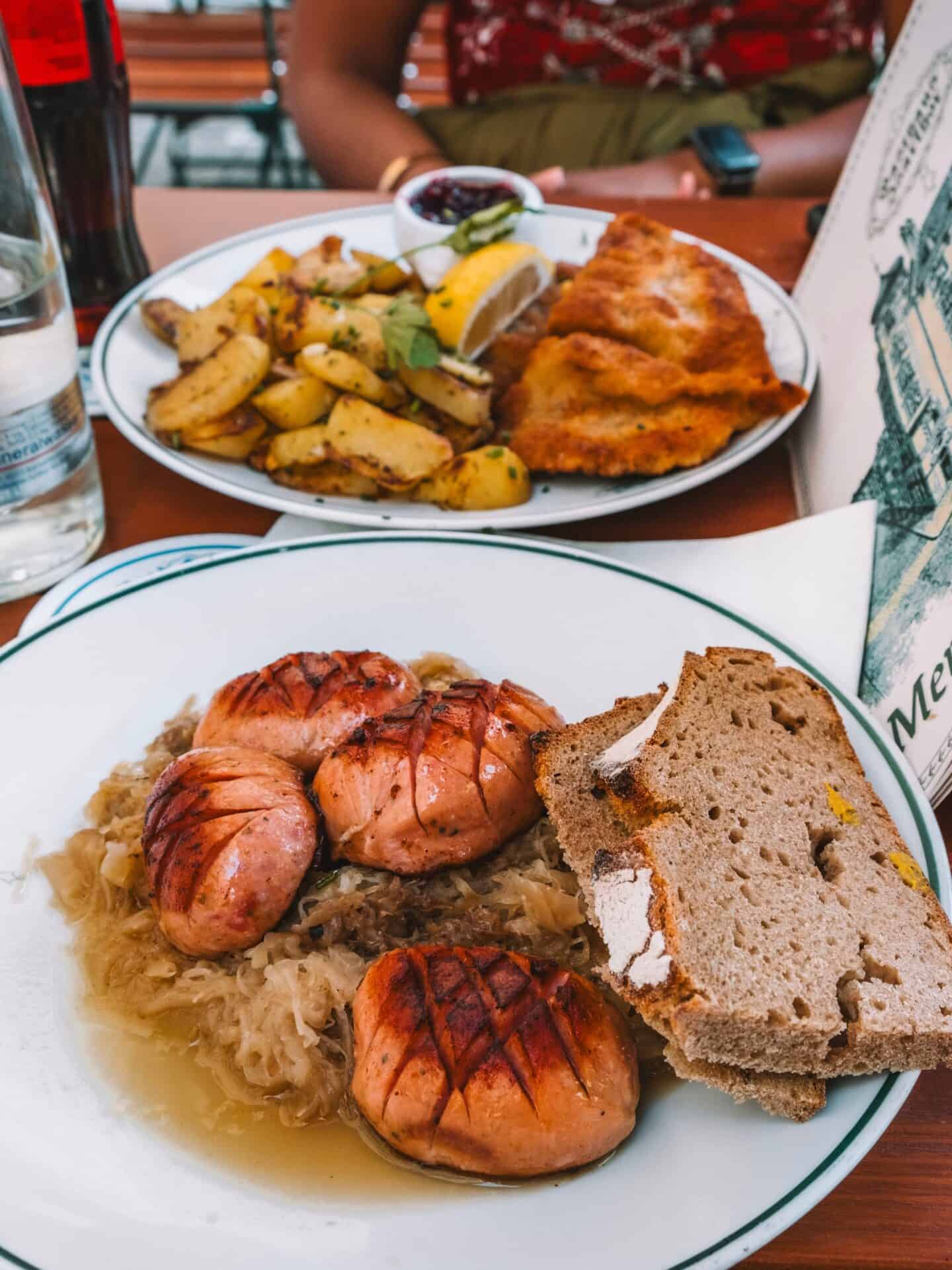 Best tender grilled chicken restaurants inside Munich