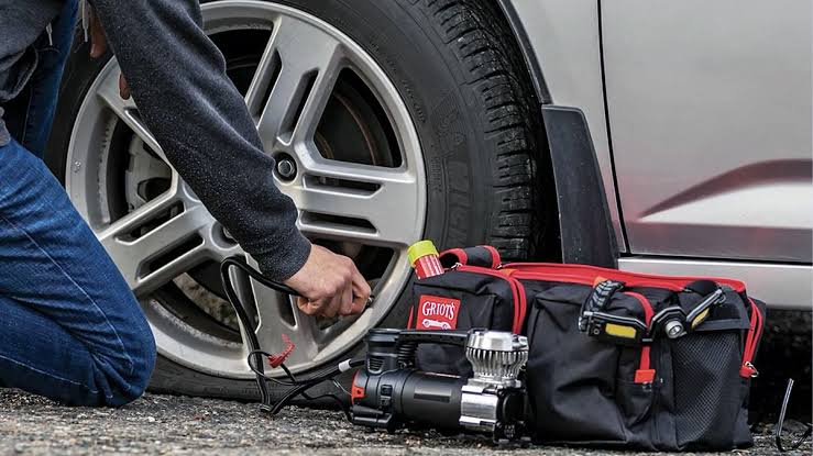 Emergency Road Kits - Carry Tools Before Problems Happen